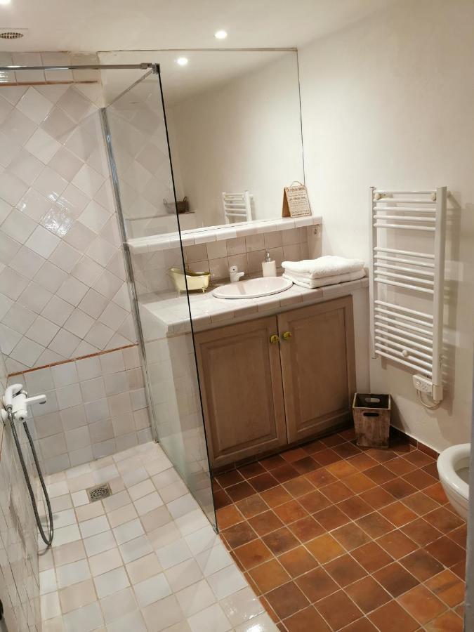 La Bastide Du Capelier - Chambres D'Hotes Avec Baignoire Balneotherapie - 3 Etoiles Salernes Exterior foto